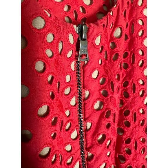 BCBG Maxazria women’s red eyelet halter dress full zip front size 4/6. #43-1309 - Picture 4 of 8
